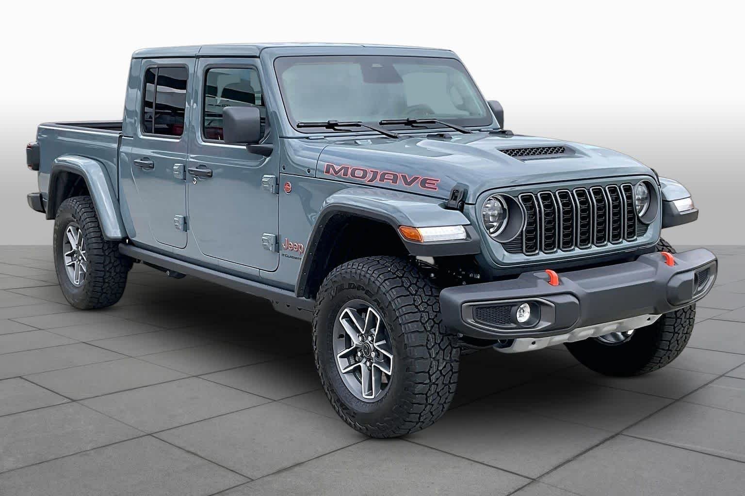 New 2026 Anvil Clearcoat Jeep Mojave image 2