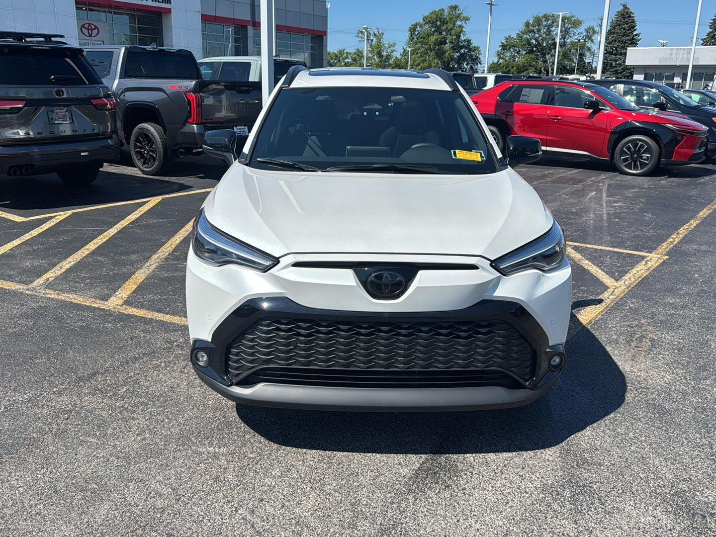 Used 2025 Wind Chill Pearl Toyota XSE image 2