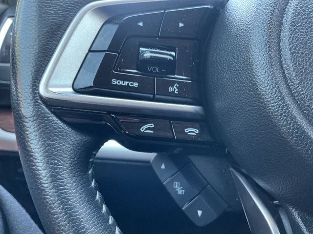 Used 2018 White Subaru 2.5i image 19