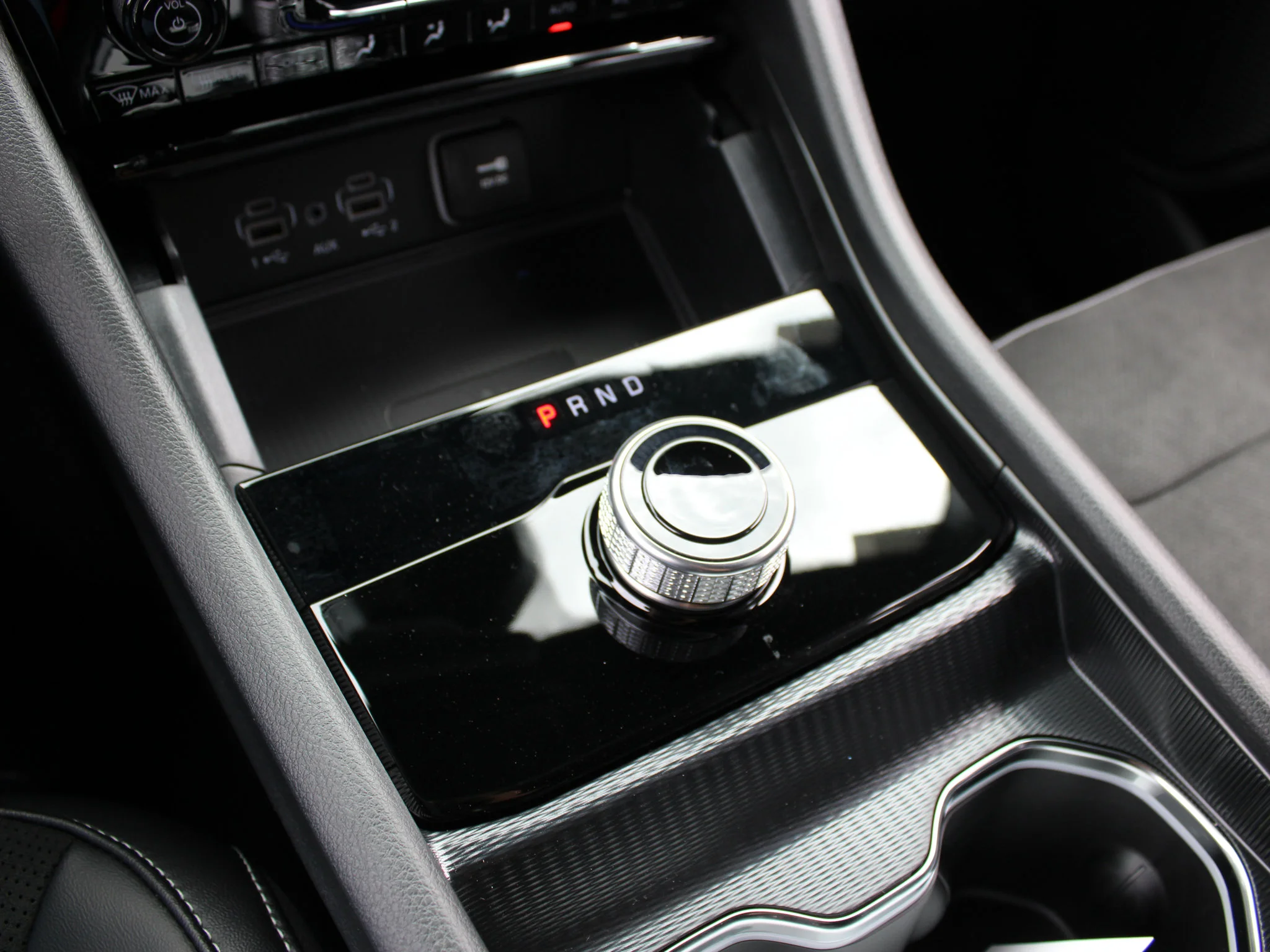New 2025 Silver Jeep Altitude* 4x4, Sunroof, Heated Leather, Wireless Charging Pad image 20