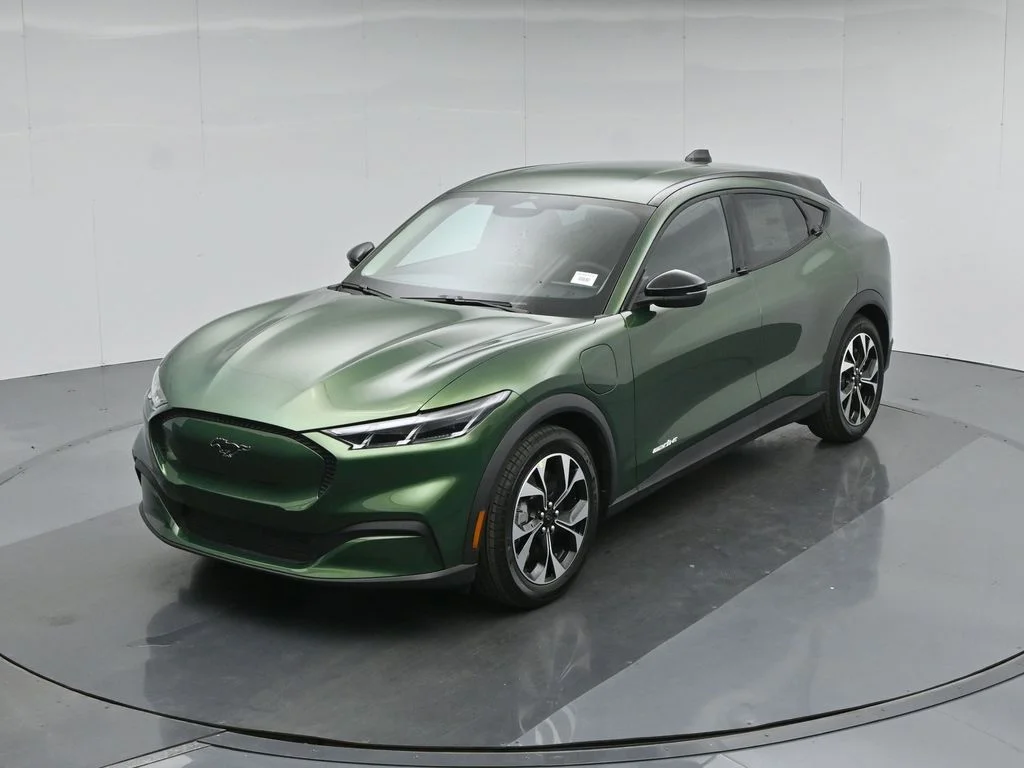 New 2026 Eruption Green Metallic Ford Select image 34