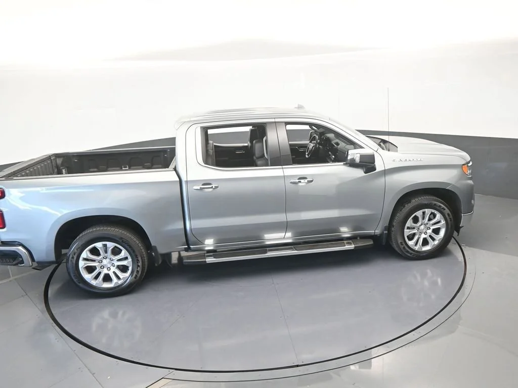 2024 Chevrolet Silverado 1500 LTZ - Photo 17