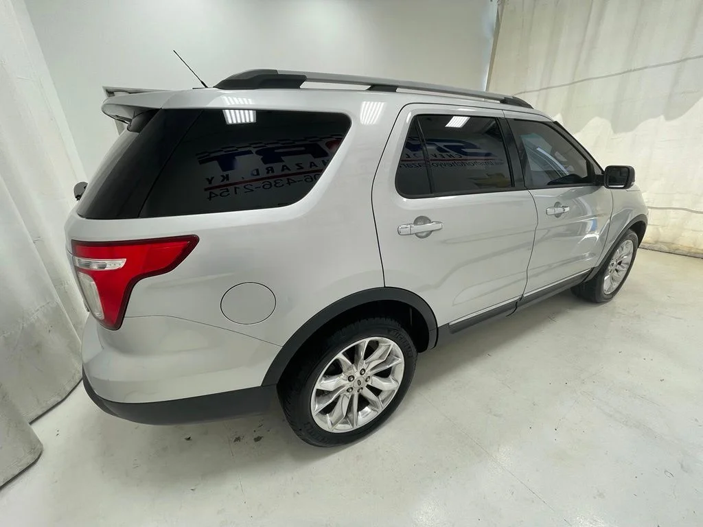 Used 2014 Silver Ford XLT image 4