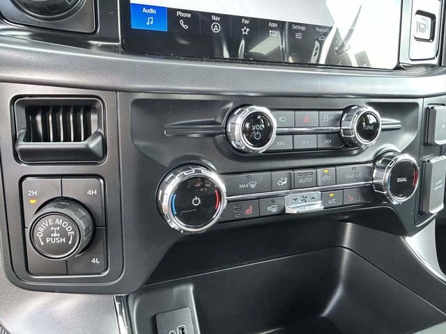 New 2026 Carbonized Gray Metallic Ford XLT image 12