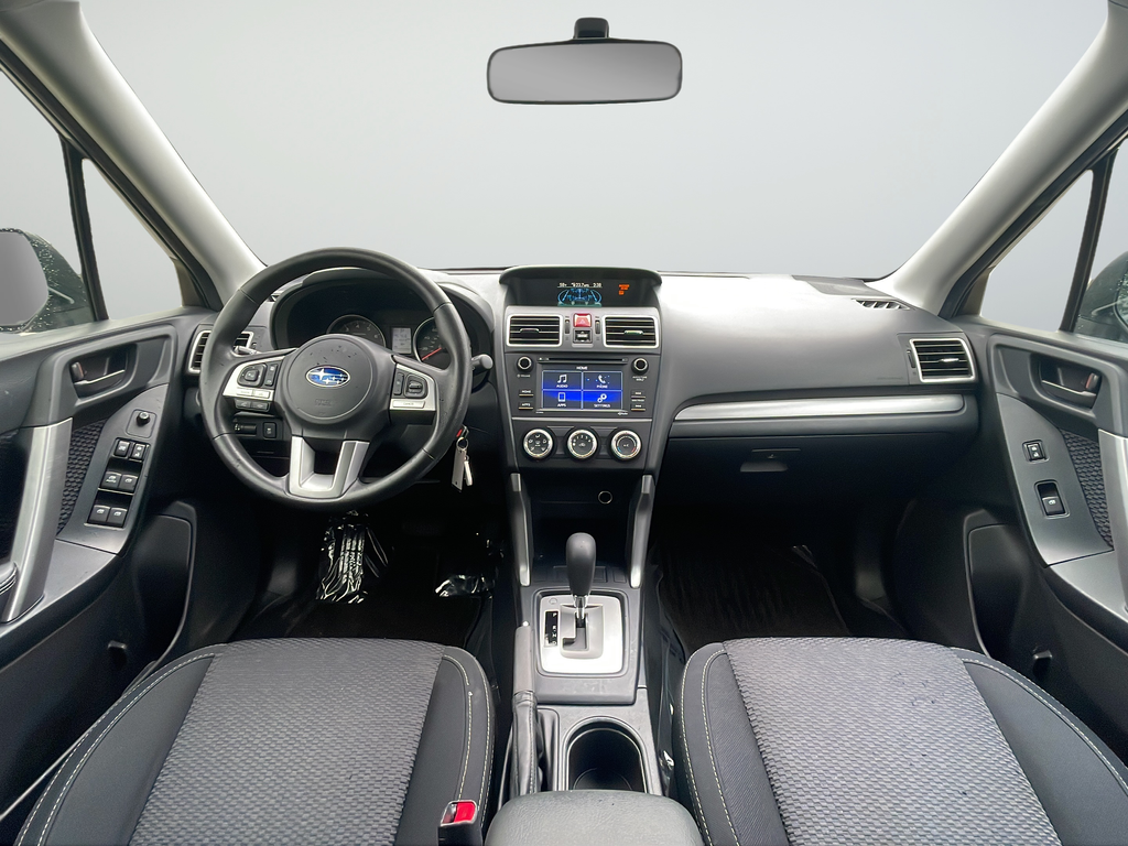 Used 2018 Silver Subaru 2.5i image 9