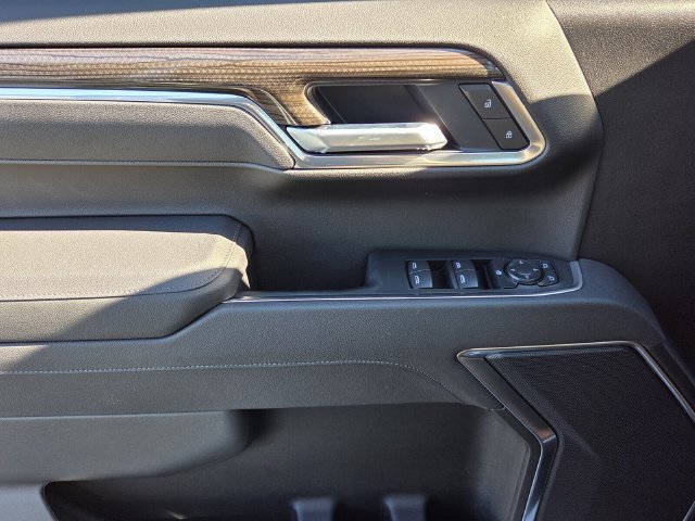 New 2026 Summit White Chevrolet LT image 12