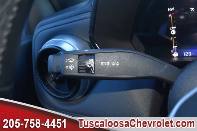 Used 2023 SUMMIT WHITE Chevrolet 4WD LT image 30