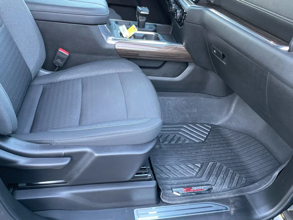 Used 2023 Black Chevrolet RST image 13
