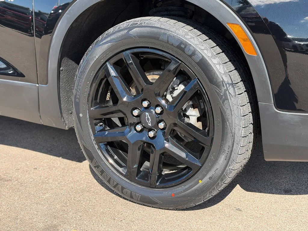 Used 2022 Black Chevrolet LT image 26