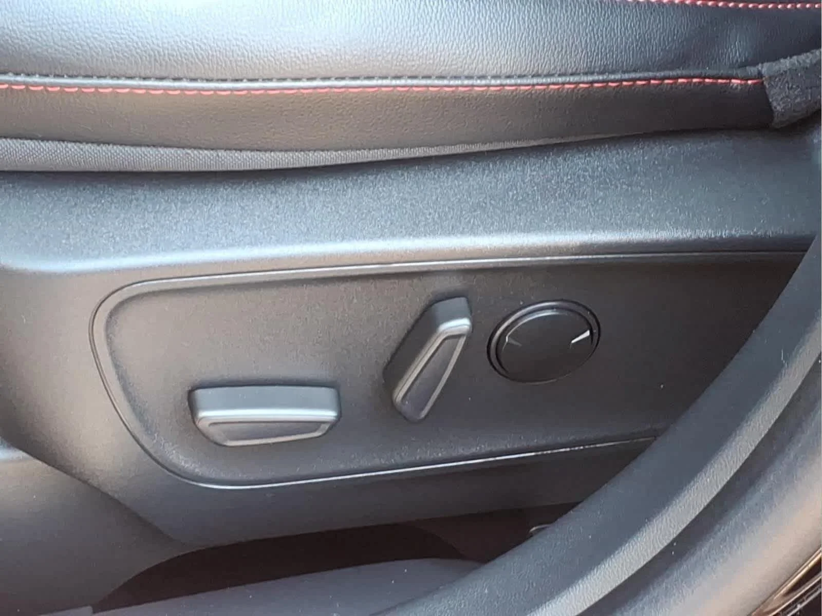 Used 2022 Agate Black Metallic Ford SEL image 16