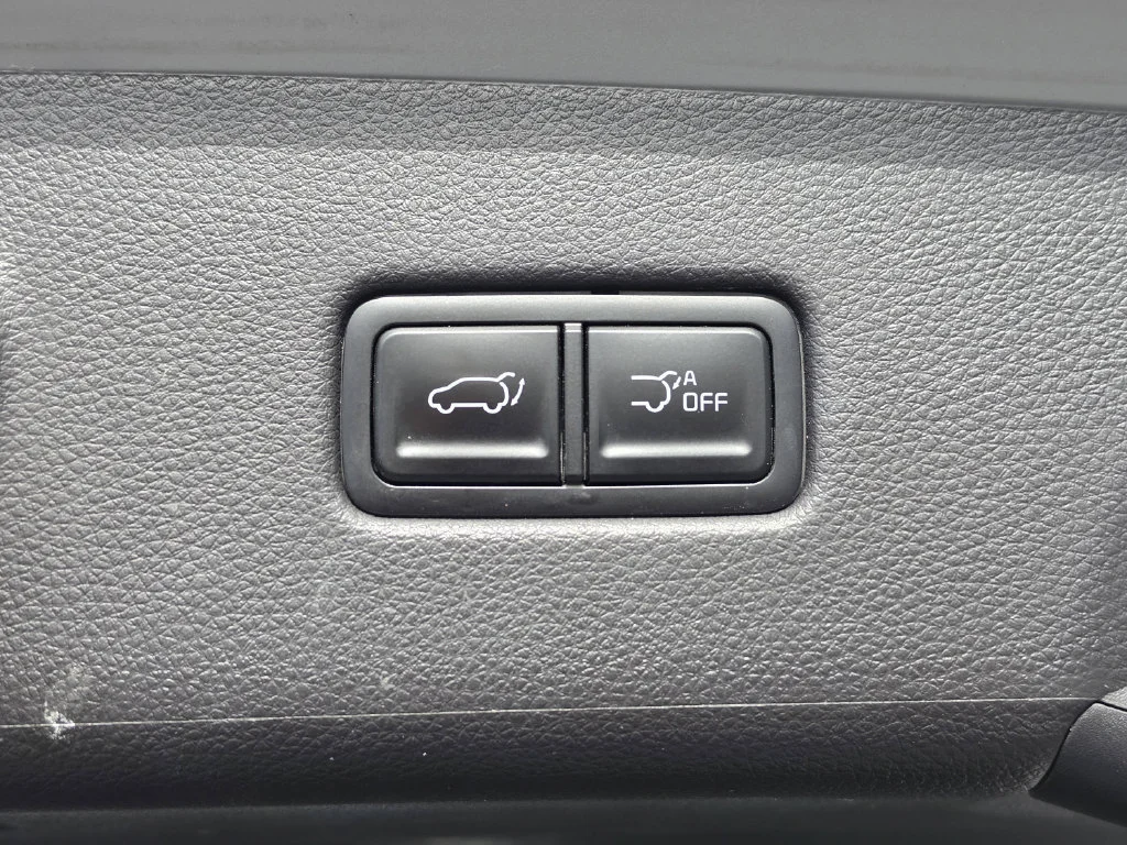Used 2025 White Kia EX image 18