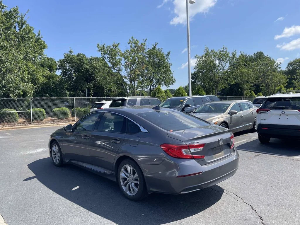 Used 2018 Gray Honda LX image 4