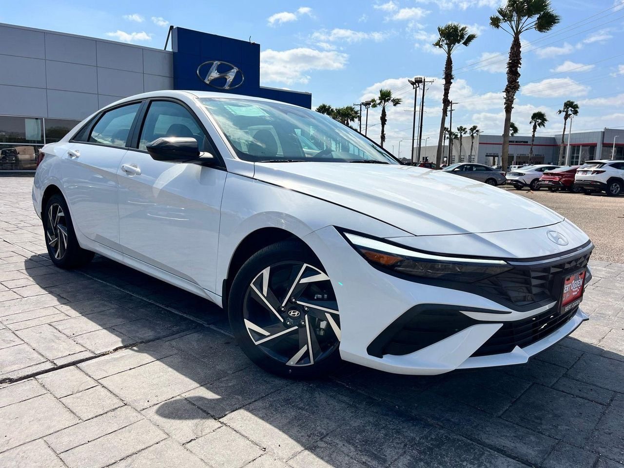 New 2025 White Hyundai SEL Sport image 1