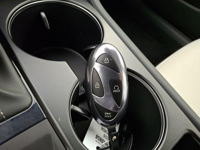 New 2026 White Hyundai SE image 16