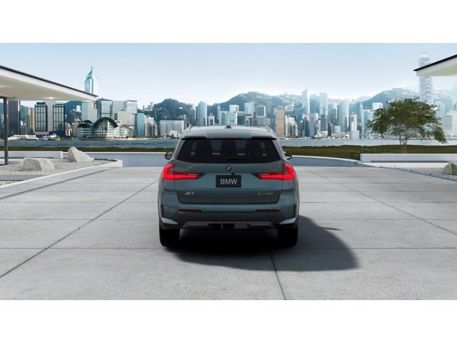 New 2026 Cape York Green Metallic BMW xDrive28i image 5