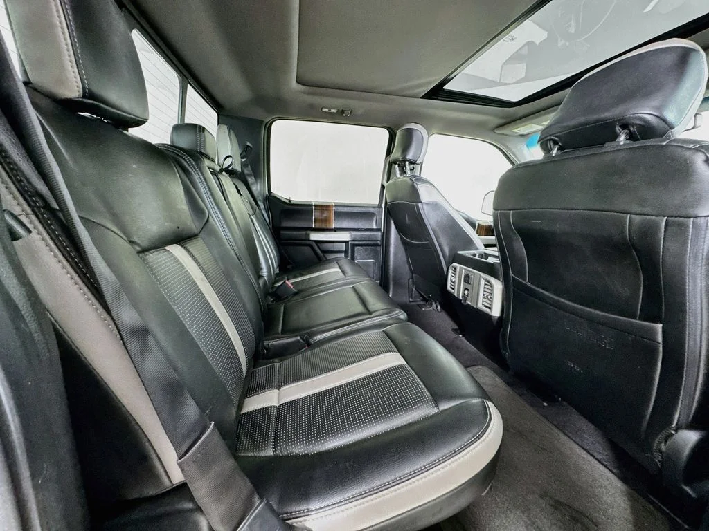Used 2015 White Platinum Clearcoat Metallic Ford Lariat image 33
