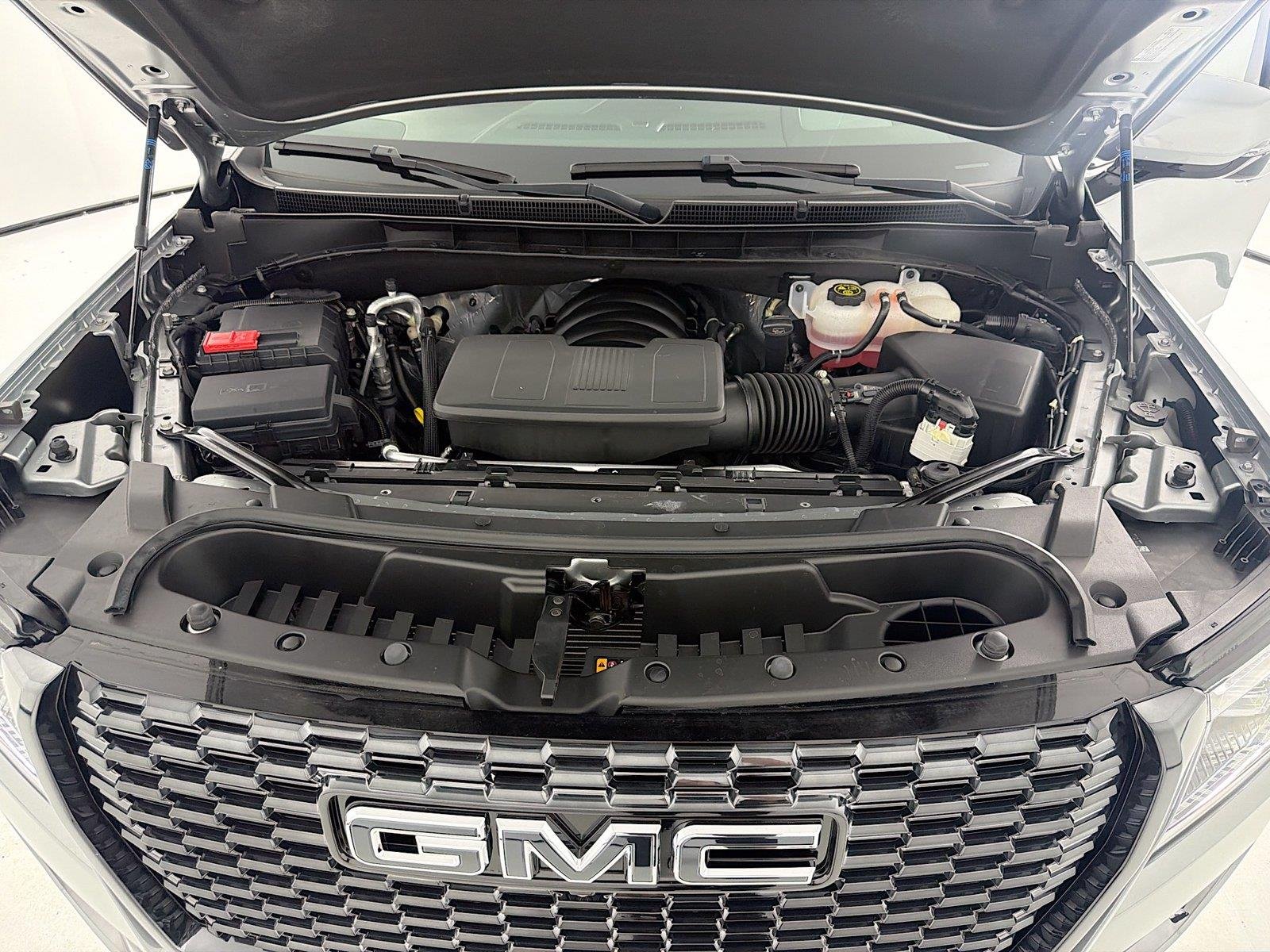 Used 2024 Sterling Metallic GMC Denali Ultimate image 36