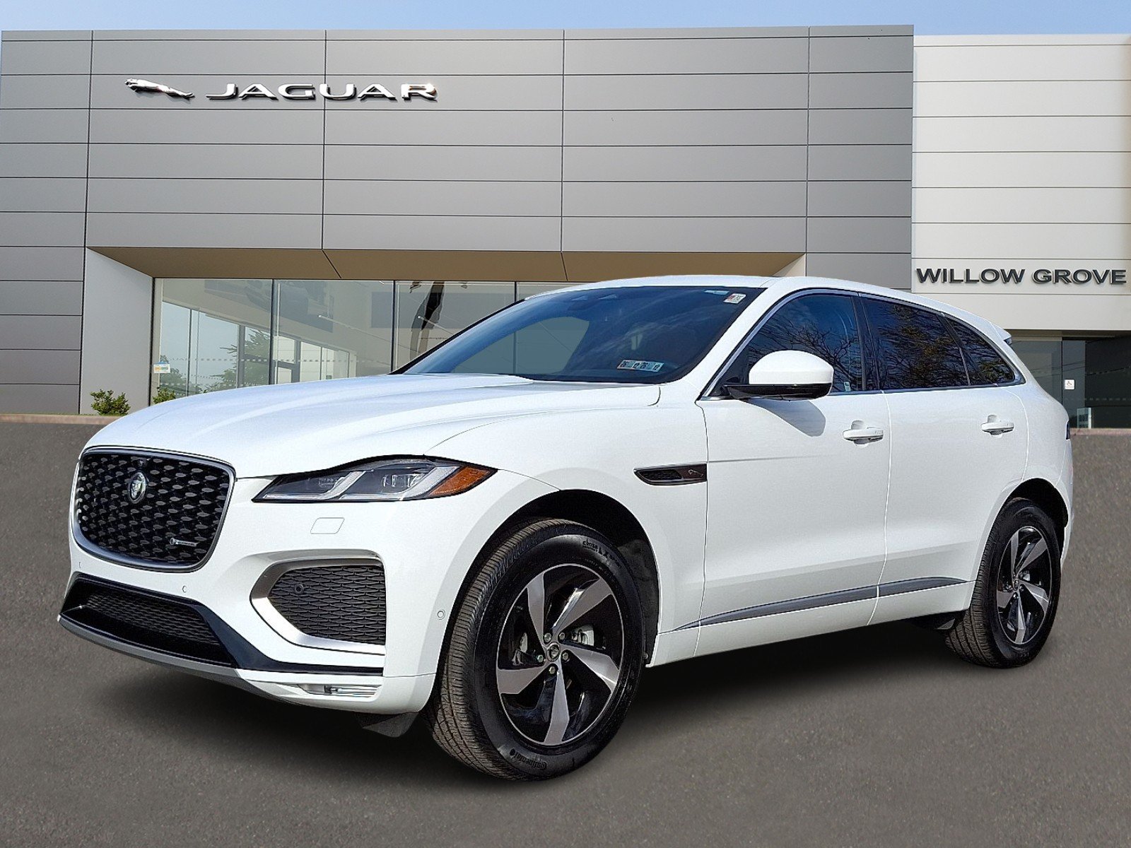2025 Jaguar F-PACE R-Dynamic S