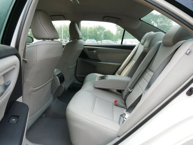 Used 2015 Blizzard Pearl Toyota XLE image 12