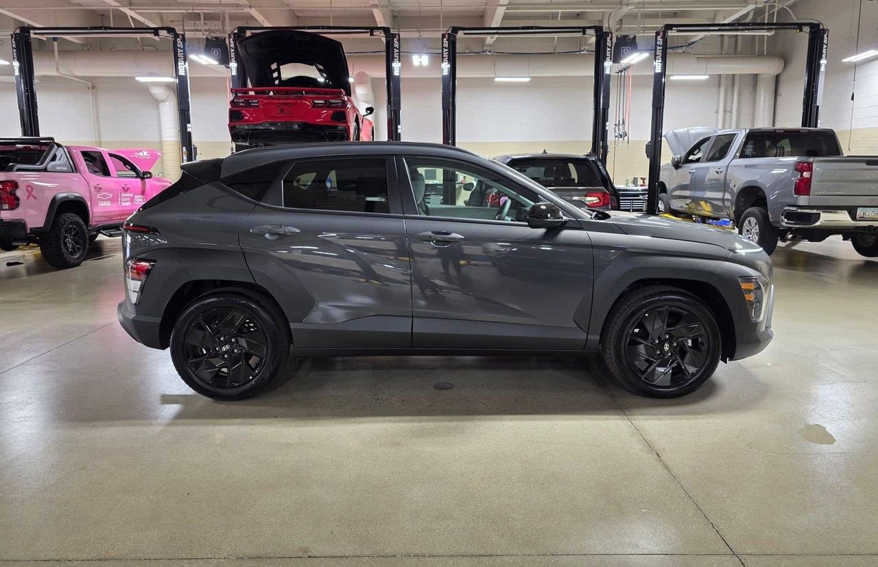 New 2027 Ecotronic Gray Pearl Hyundai SEL Sport FWD image 8