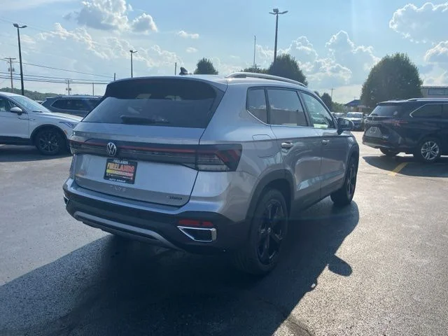 2025 Volkswagen Taos SEL - Photo 14