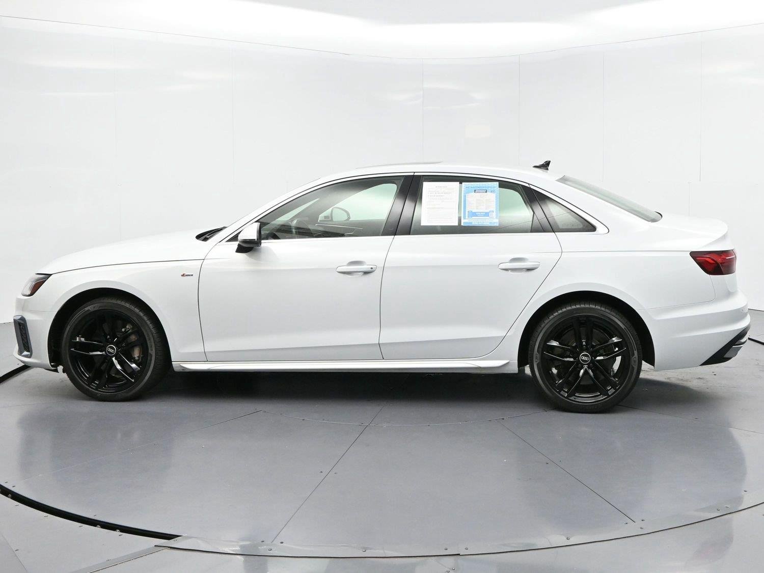Used 2021 Glacier White Metallic Audi S line Premium image 4