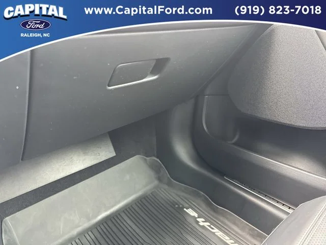 Used 2023 White Ford Premium image 28