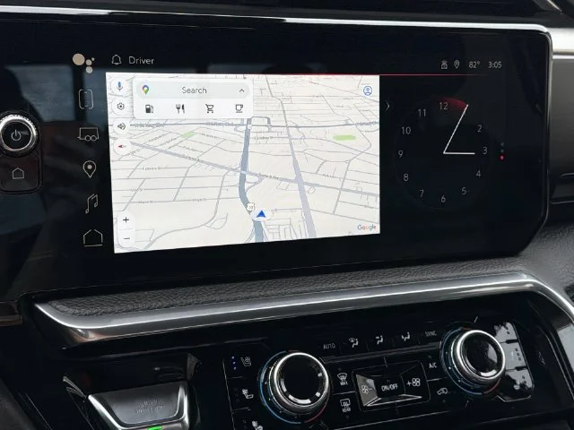 Used 2023  GMC Denali image 21