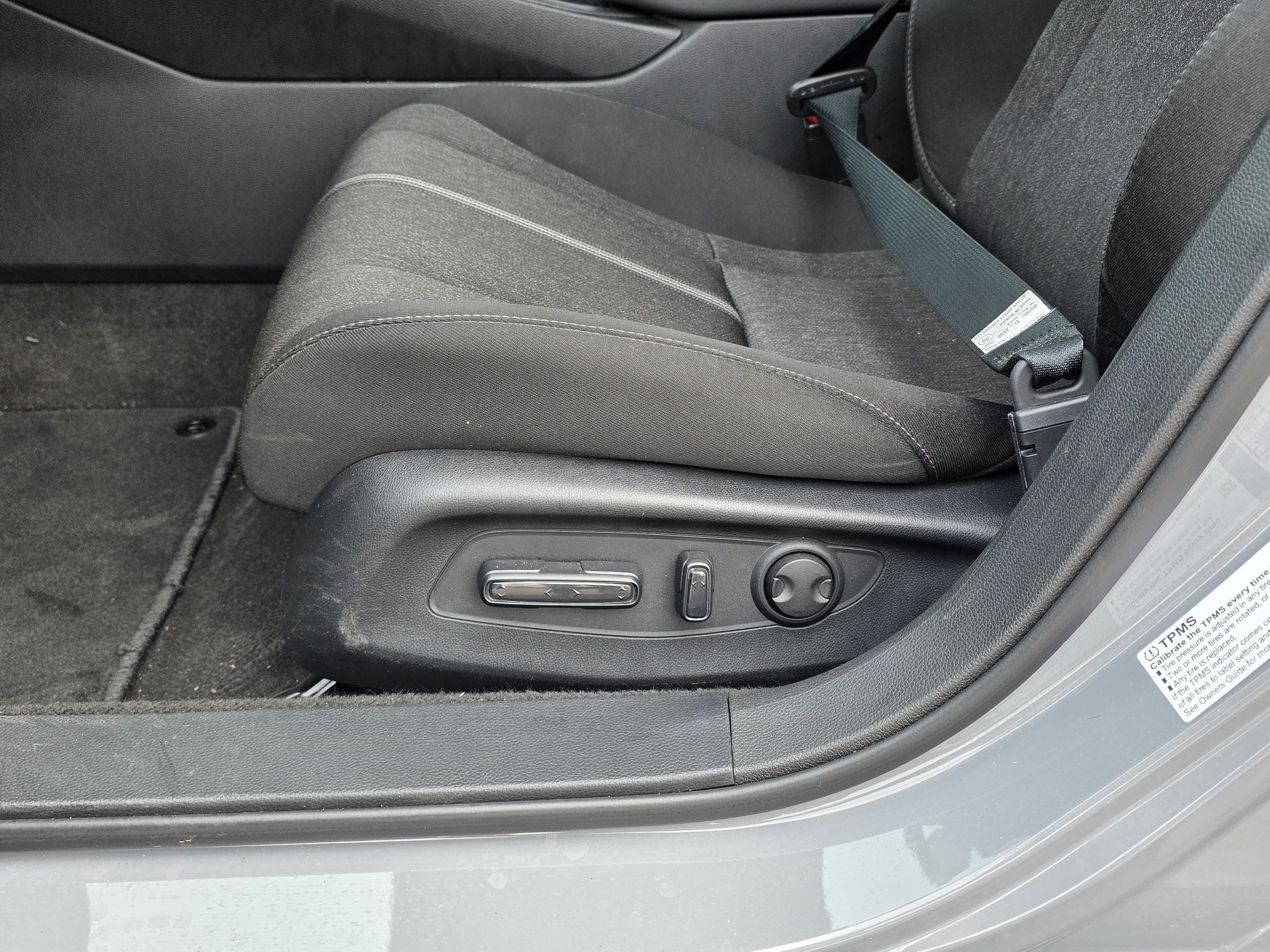 Used 2025 Urban Gray Pearl Honda Sport image 13