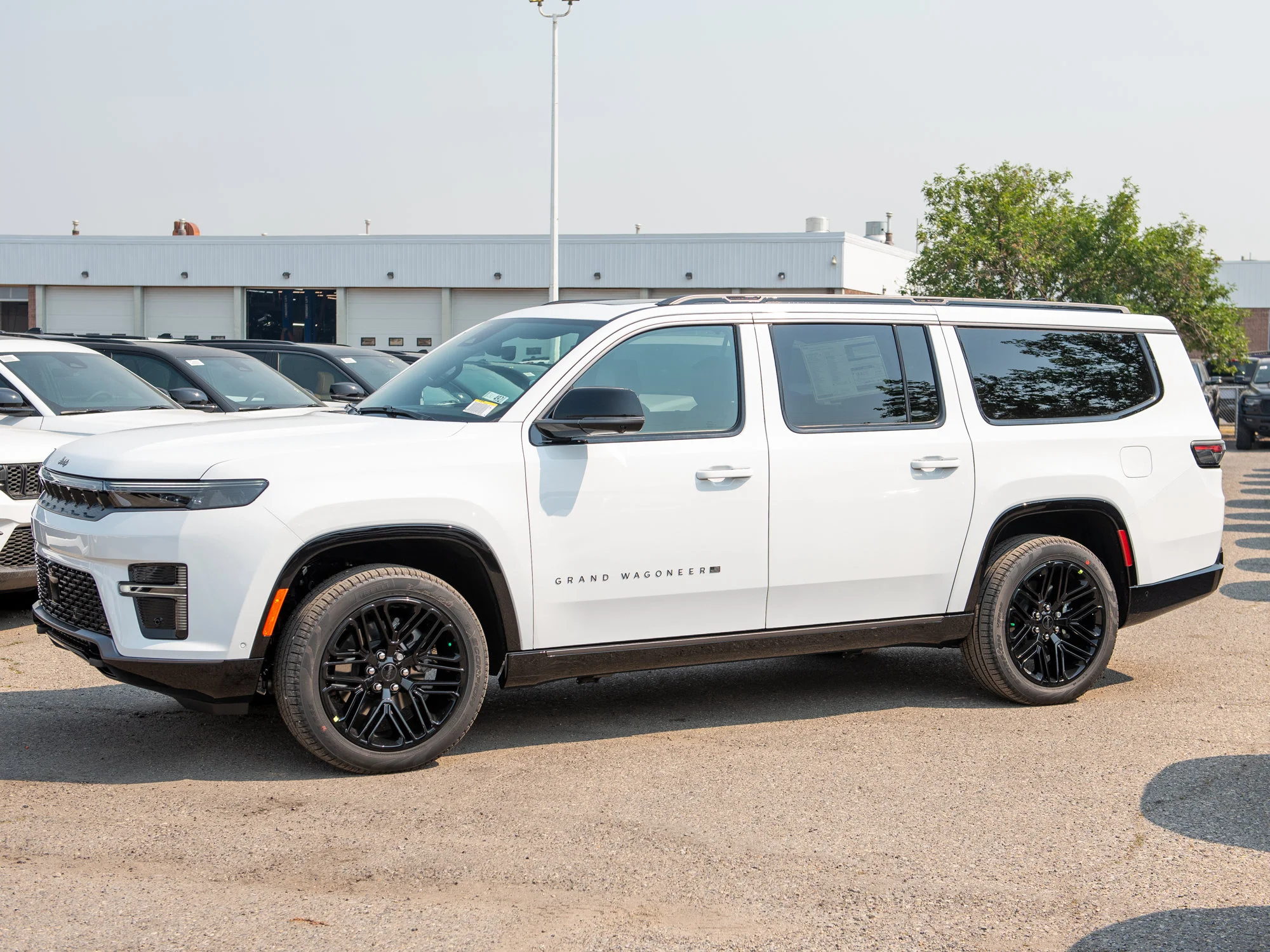 New 2026 White Jeep Limited Reserve* image 3