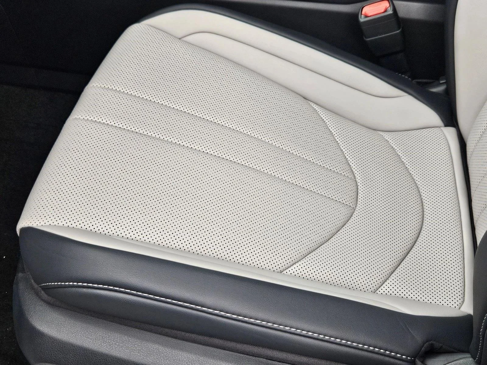 New 2026 Wind Chill Pearl Lexus TX 500h F SPORT PERFORMANCE PREMIUM AWD image 4