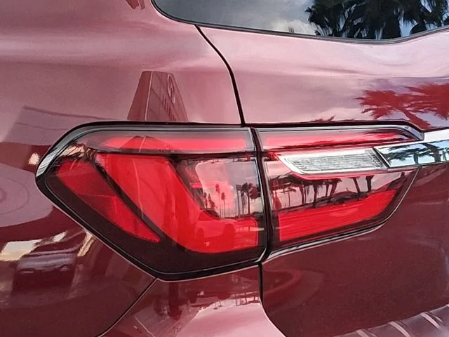 Used 2022 Red INFINITI Premium Select image 9