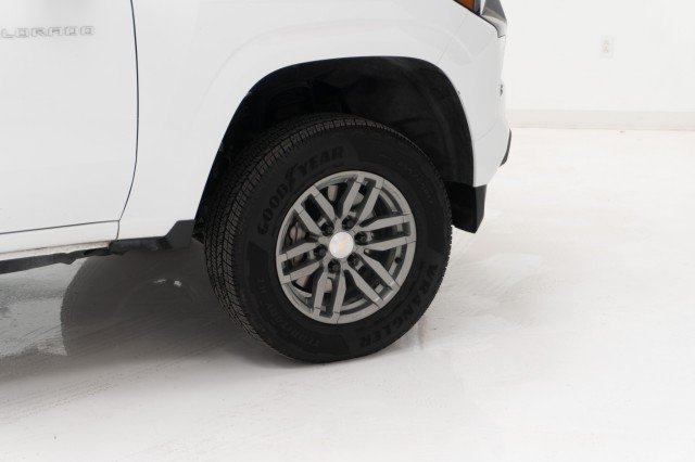 Used 2023 Summit White Chevrolet 2WD LT image 5