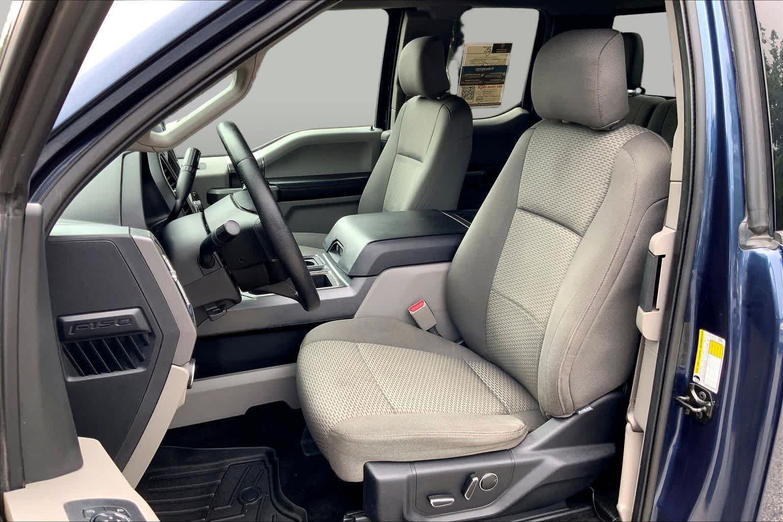 Used 2015 Blue Jeans Metallic Ford XLT image 9