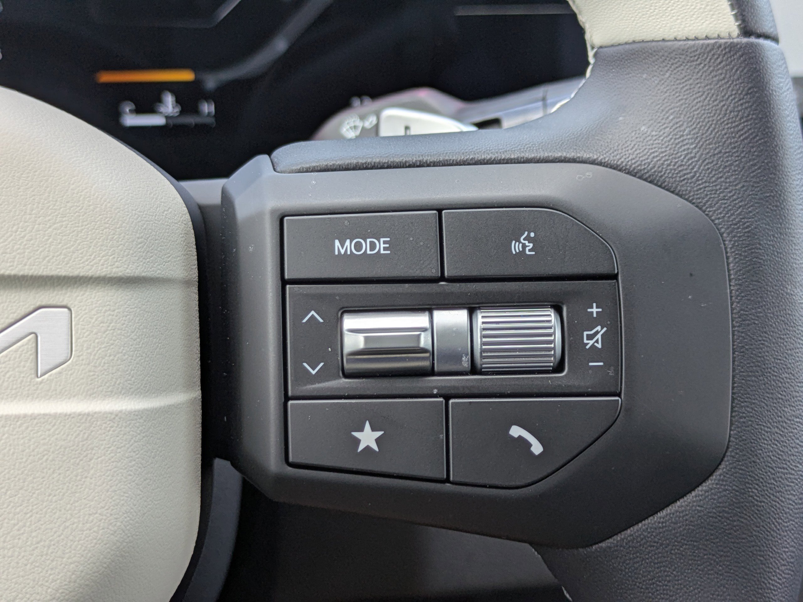 New 2026 Snow White Pearl Kia GT-Line Turbo image 34