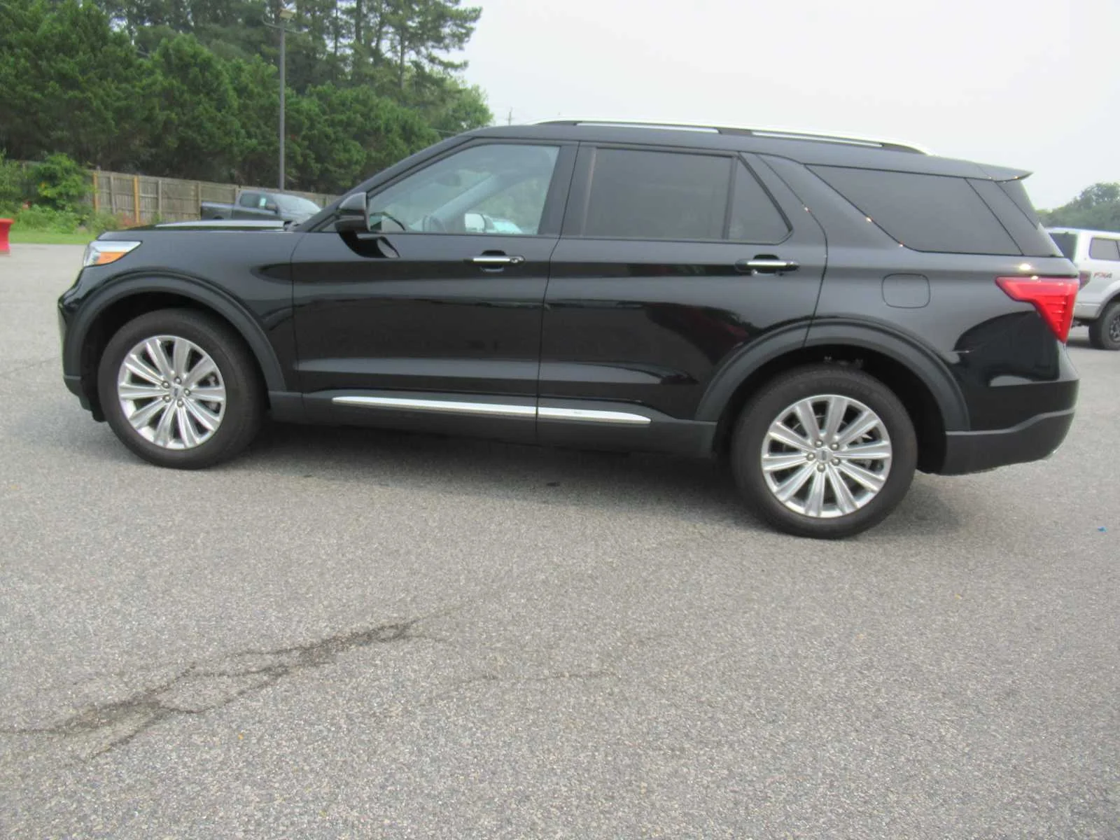Used 2023 Agate Black Ford Limited image 8