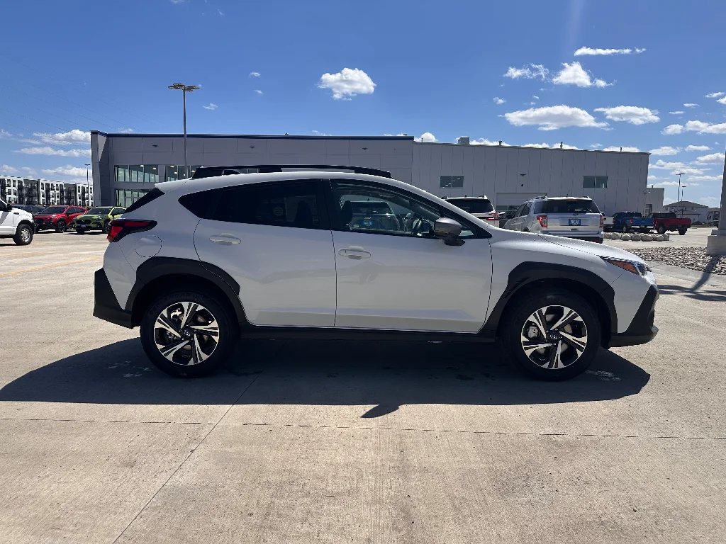 New 2026 CRYSTAL WHITE PEARL Subaru Premium image 4