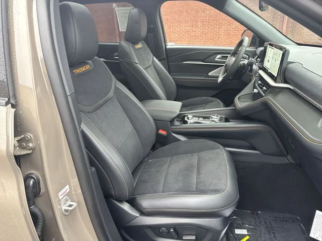 New 2026 Marsh Gray Ford Tremor® image 24