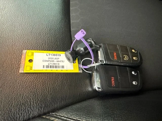 Used 2020 White Jeep Latitude image 27