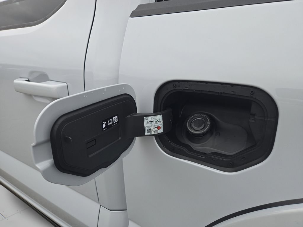 New 2025 White Ford XLT image 31