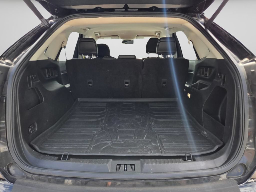 Used 2019 Black Metallic Ford SEL image 13