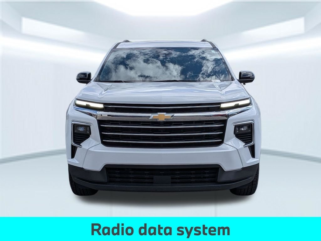 Used 2025 White Chevrolet LT image 11
