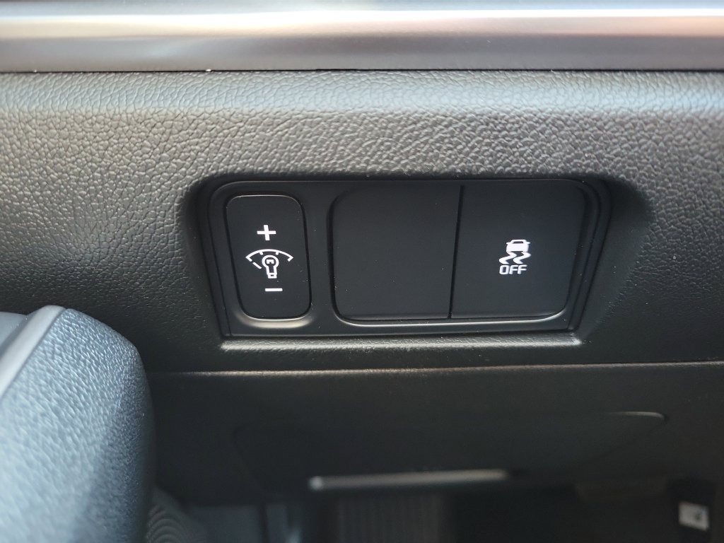 New 2026 Wolf Gray Kia S image 25