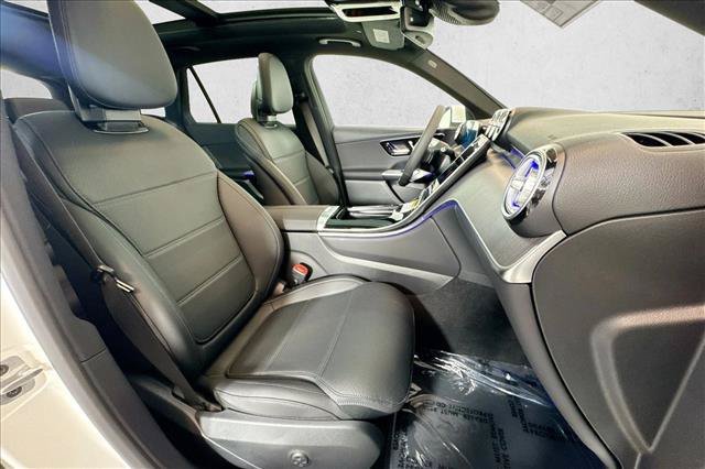 New 2026 Polar White Mercedes-Benz GLC 300 image 56
