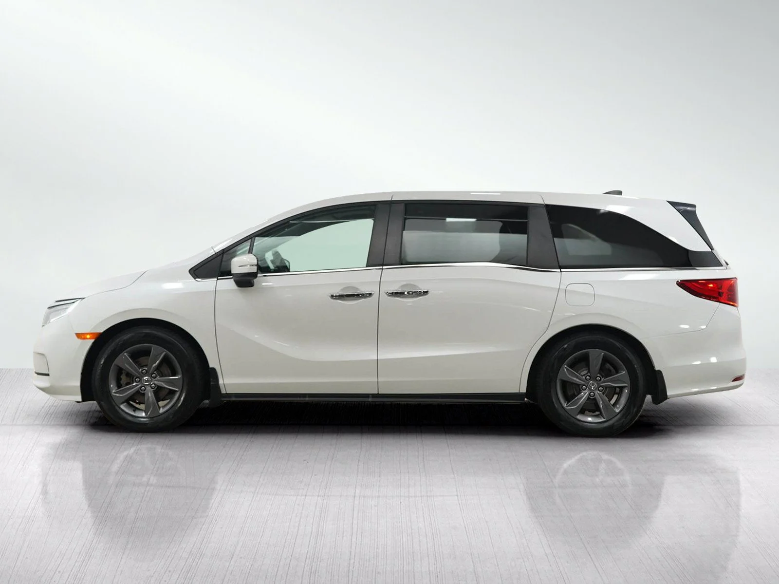 Used 2021 Honda Odyssey EX with VIN 5FNRL6H43MB500055 for sale in Burnsville, Minnesota