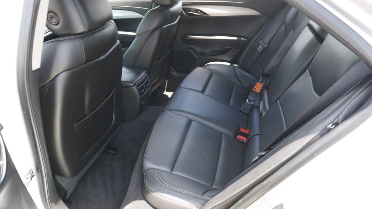 Used 2018 Silver Cadillac Luxury RWD image 31