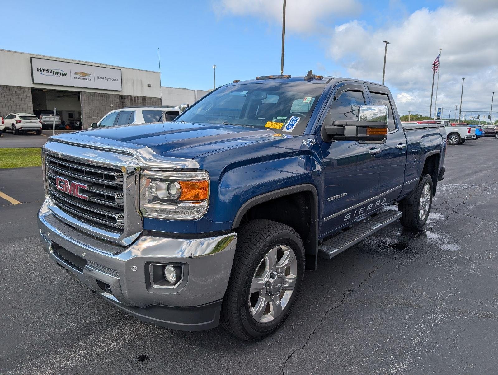 Used 2018 Stone Blue Metallic GMC SLT image 4