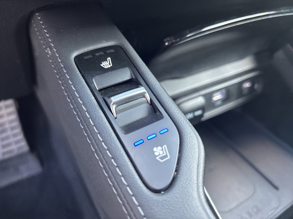 Used 2024 Gray Kia SX X-Line image 28