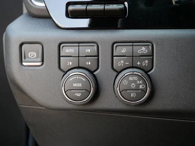 2026 Chevrolet Silverado 1500 High Country - Photo 17
