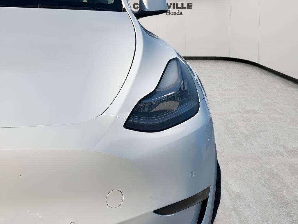 Used 2021 White Tesla Long Range image 4